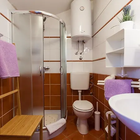Captain's With Swimming Pool *